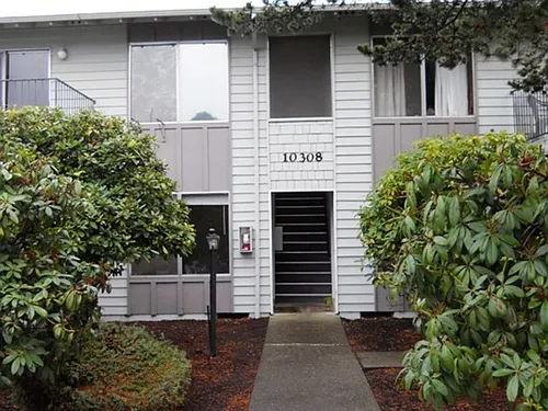 Alicia Apartments Photo 1