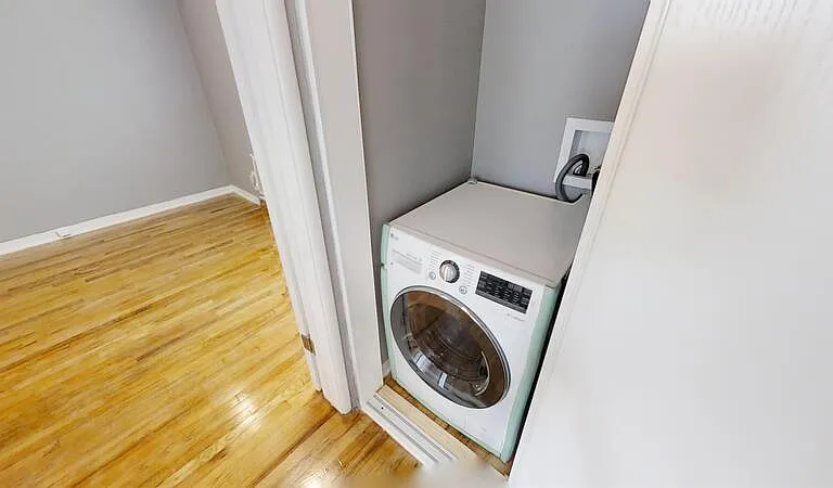7016 1/2 Flight Ave — Photo 10