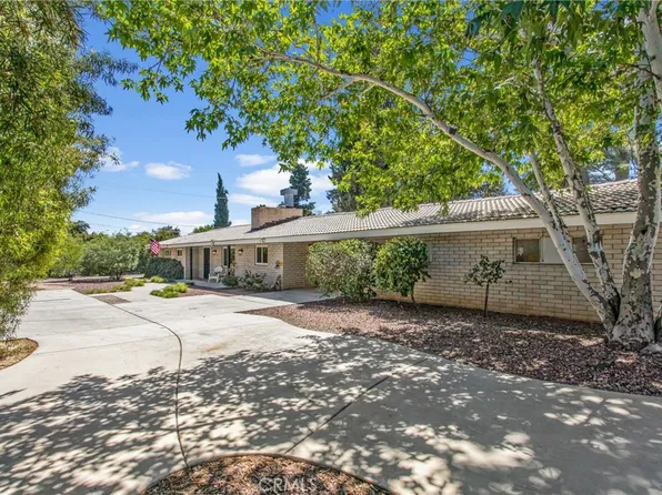 90 Summit Dr, Banning, CA 92220