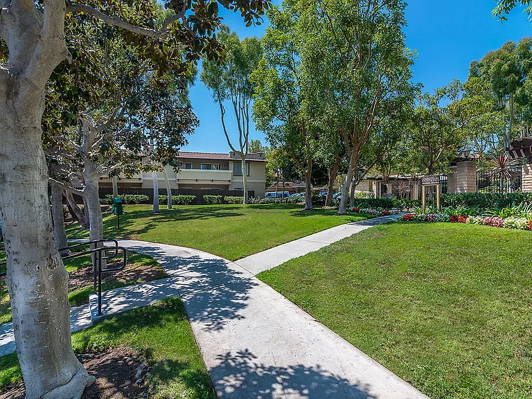 Trabuco Villas — Photo 27