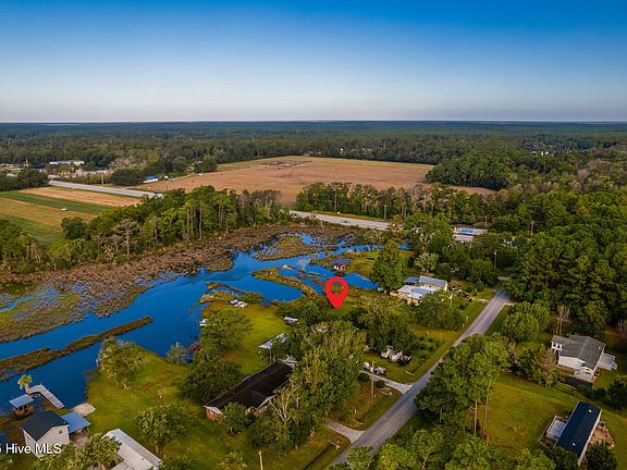 2nd image of 134 Goose Creek Loop Road