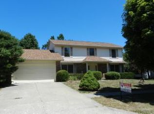 1043 S Graywell Dr, Bloomington, IN 47401