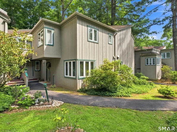 8 Lyle Court #J, Farmington, CT 06032