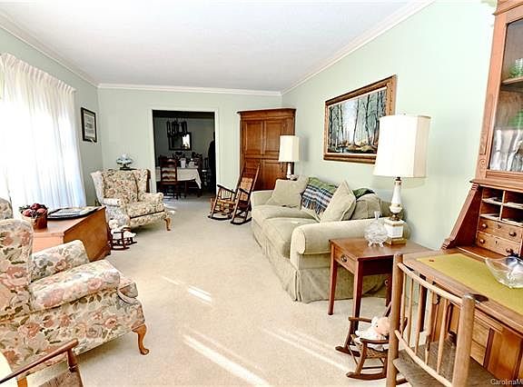 5th image of 210 Kennedy Dr