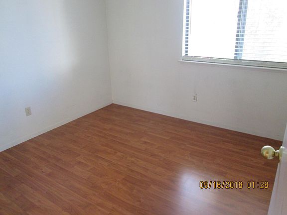 2nd image of 82 Larkspur St