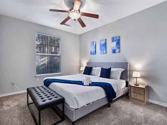 4th image of 2404 N Washington Ave #172
