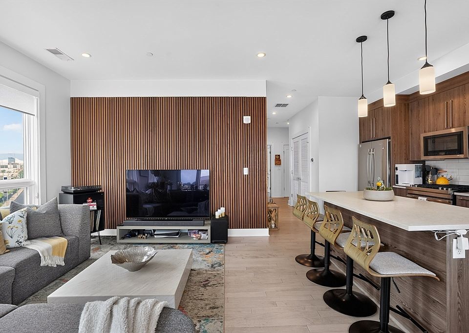 1st image of 232 Old Colony Ave #405