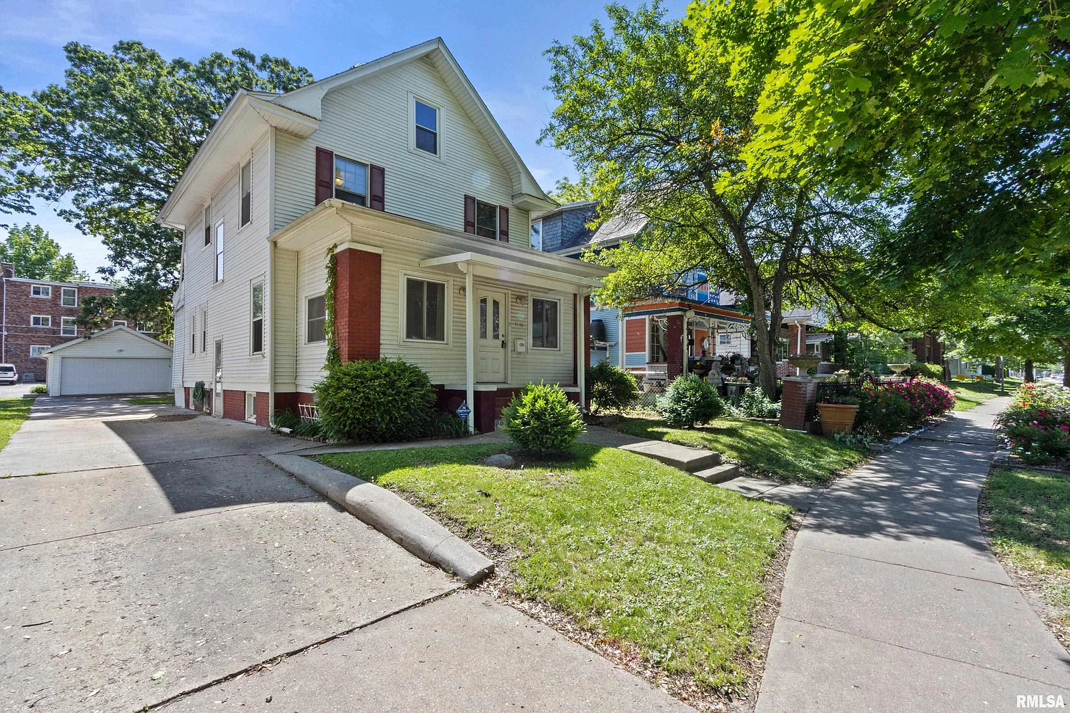 1116 N University St photo 1