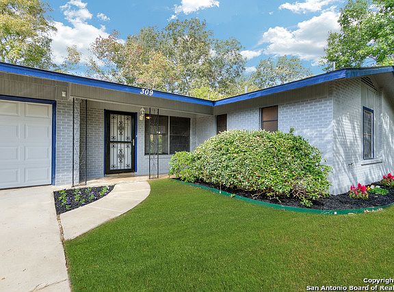 3rd image of 309 E Wright Blvd