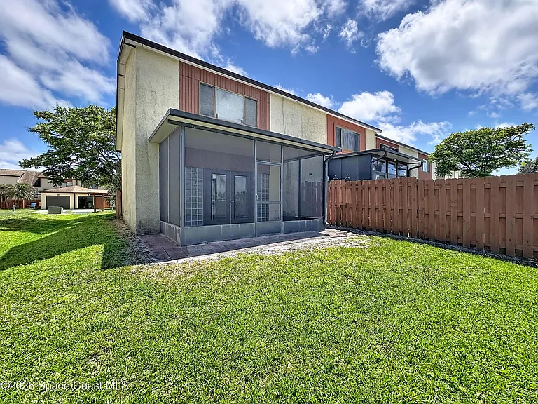 48 Bogart Pl — Photo 24