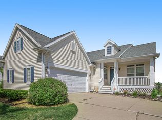 6935 Castleton Dr #51, Grand Ledge, MI 48837