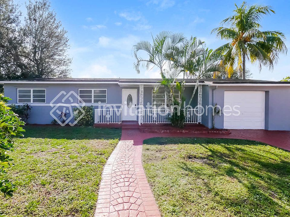 1st image of 998 NW 202nd St