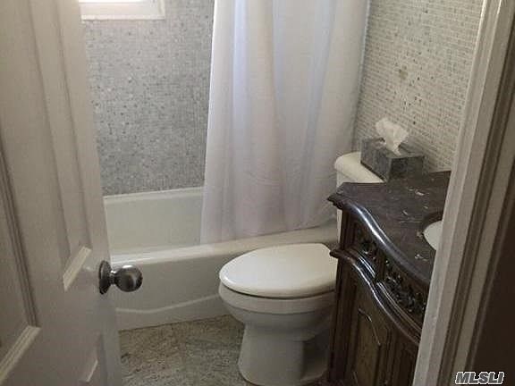 4th image of 1251 Brunswick Ave