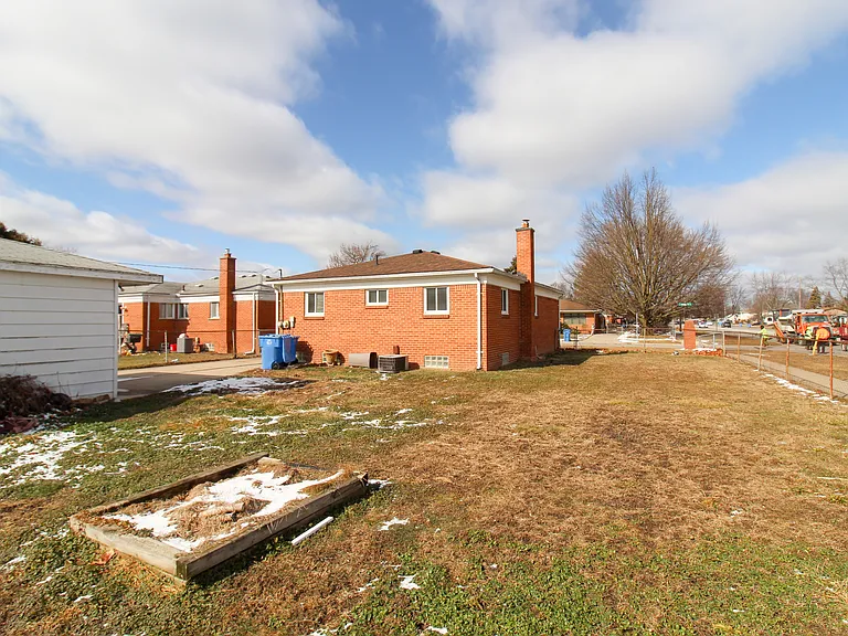 25815 Midway St — Photo 20