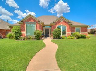10609 NW 40th St, Yukon, OK 73099