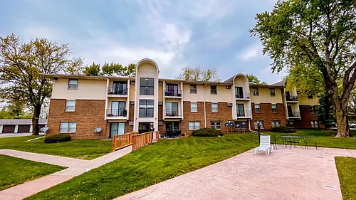 ONE & TWO BEDROOM APARTMENTS IN ANKENY! Photo 1 ONE & TWO BEDROOM APARTMENTS IN ANKENY! Photo 1