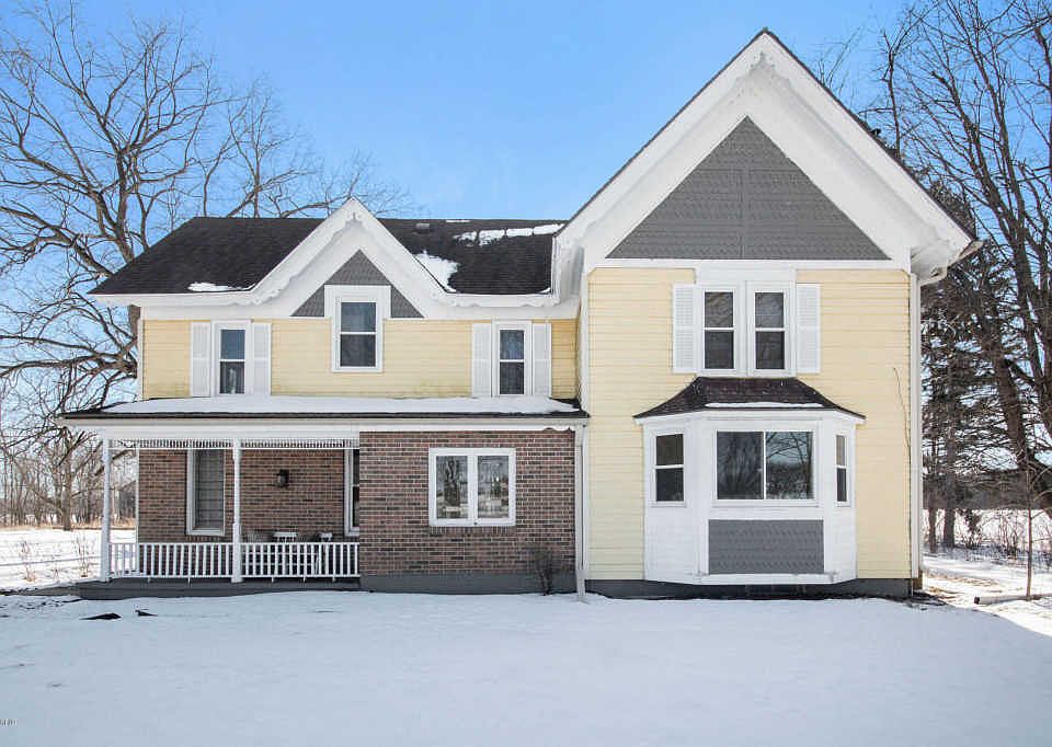 1st image of 7648 Peterson St NE