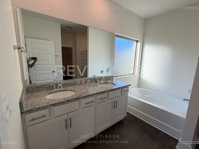 14913 Dayton Cir — Photo 23