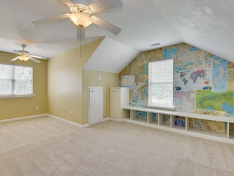 5755 Carriage Hills Dr — Photo 39