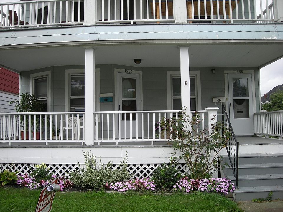 Front Entrance - and front patio - this unit is the 2nd floor upstairs unit.