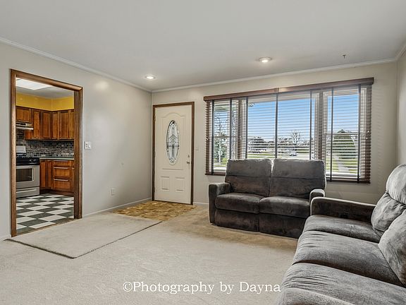 5th image of 913 Southgate Rd