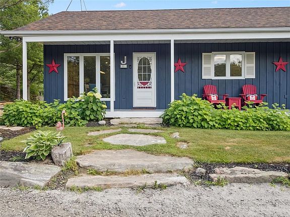 4th image of 891 Peninsula Rd