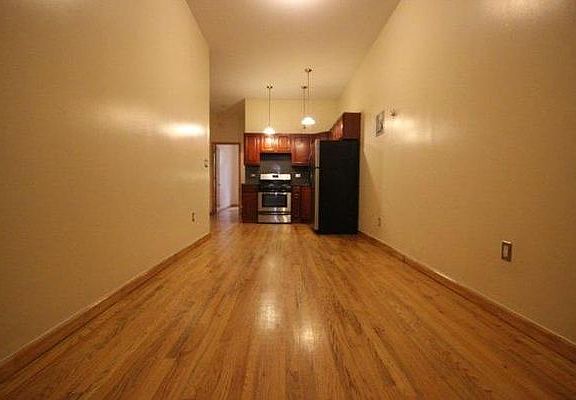 2nd image of 304 Stanhope St #2F