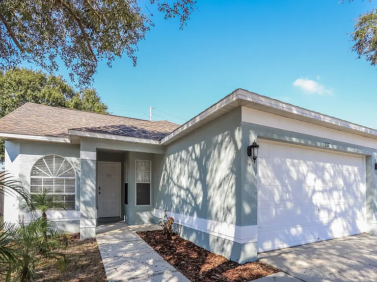 1217 Etchfield Cir — Photo 1