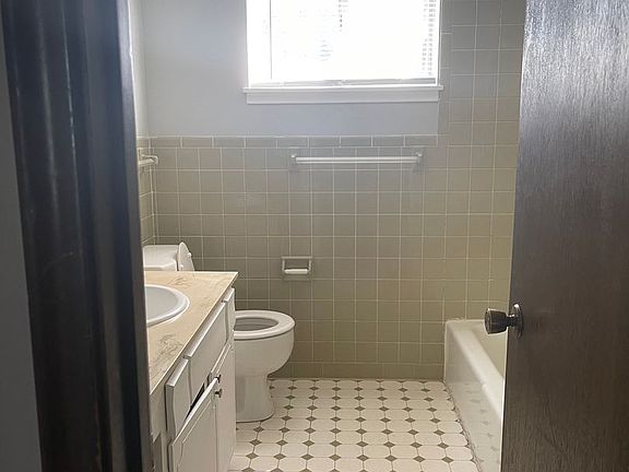 2nd image of 4621 N 56th St APT 9
