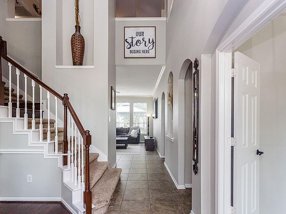 4th image of 9703 Hawkins Ln