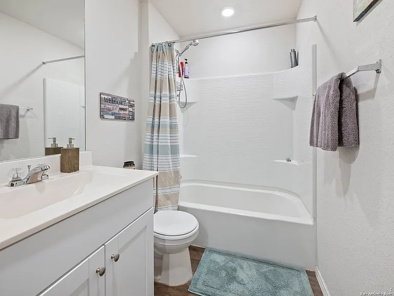 723 Armadillo Dr — Photo 18