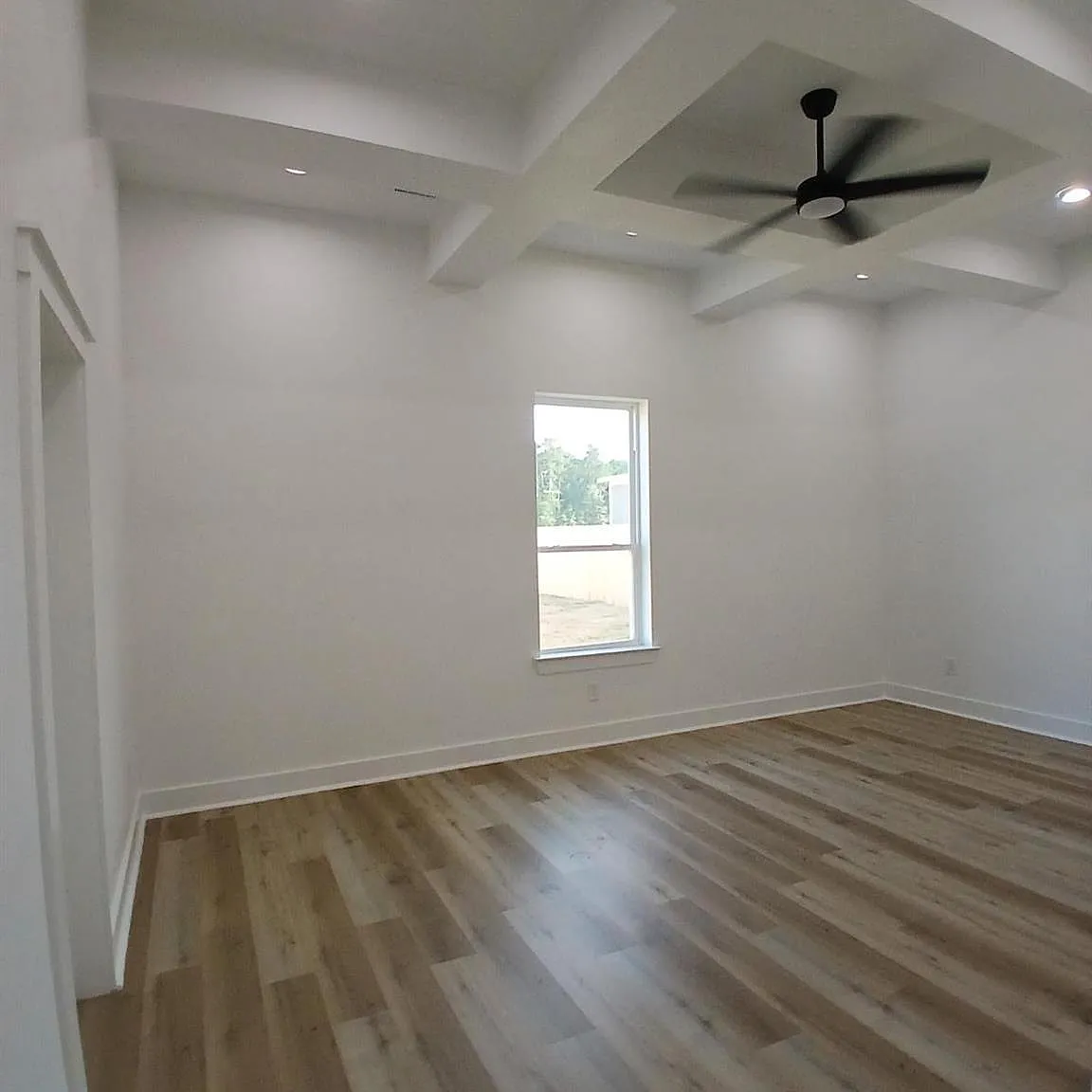 3 bed, 2.0 bath, 1580 sqft, $1,750 — Photo 4