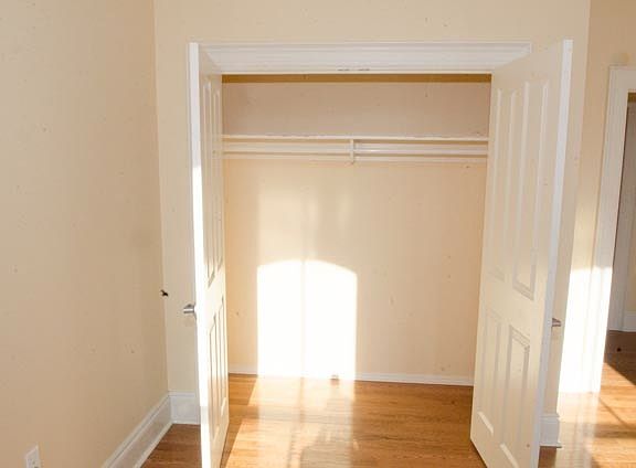 5th image of 401 Brady St APT 301