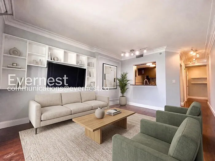1280 W Peachtree St NW #2801