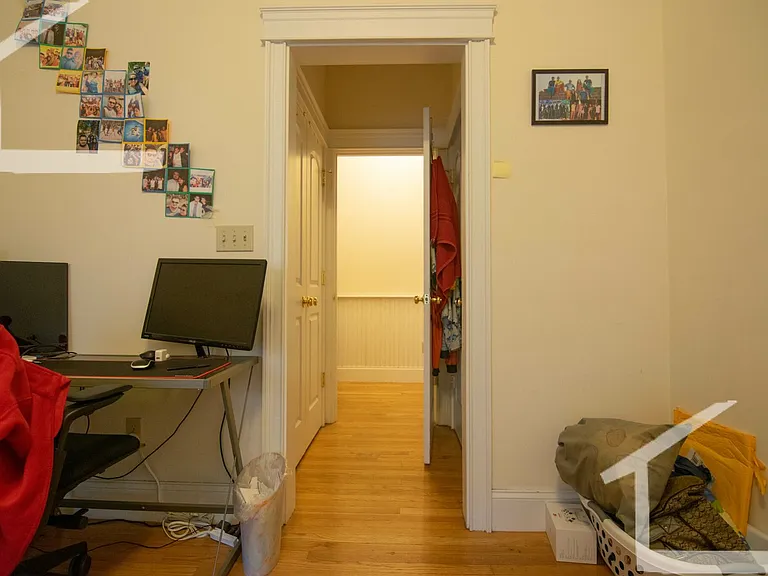 27 Glenville Ave #6 — Photo 17