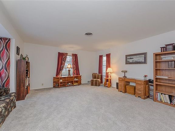 5th image of 1511 Laurelwood Dr