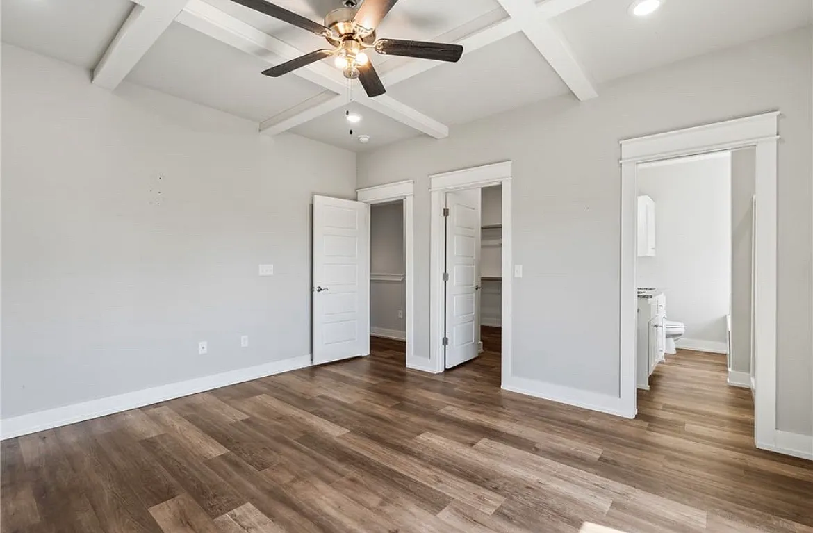 3 bed, 2.5 bath, 1940 sqft, $2,000 — Photo 4