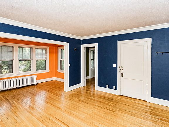2nd image of 1455 Ashland Ave #2