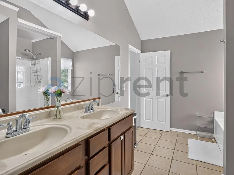 2354 Charleston Pointe SE — Photo 25