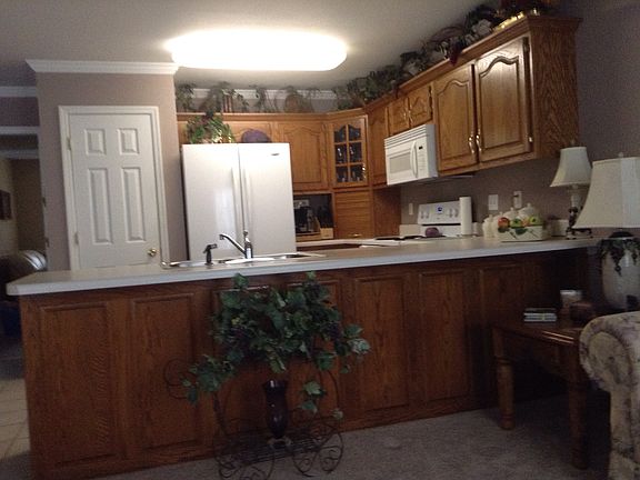 3rd image of 74 Flagstone Dr