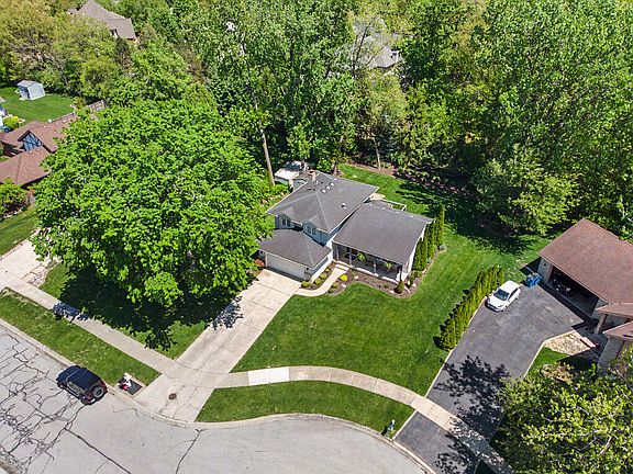 4th image of 8641 Fairway Dr