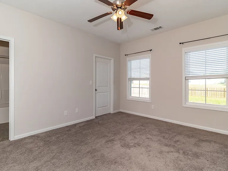 319 Koweta Way — Photo 14