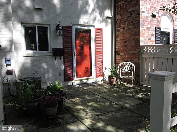 3rd image of 1589 N Van Dorn St #A