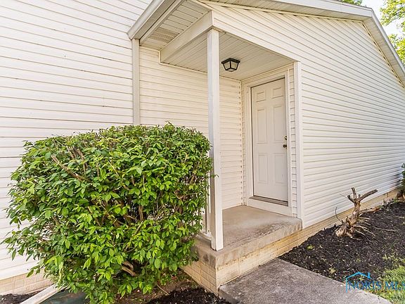 3rd image of 7642 Baldwin Ct