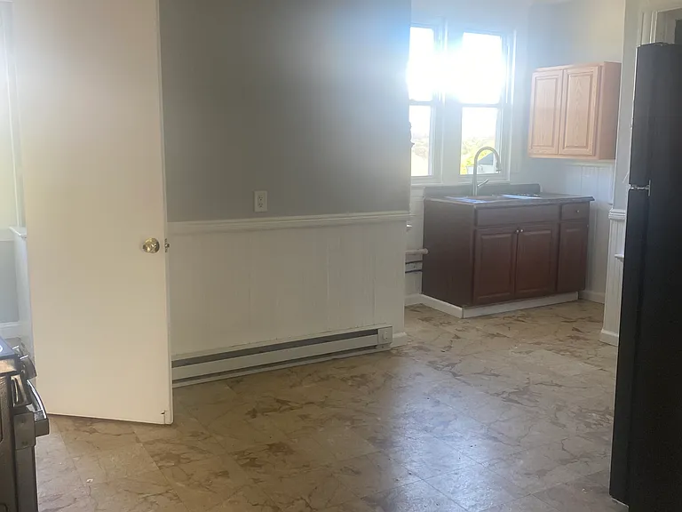 70 Lone Oak Ave #2 — Photo 3