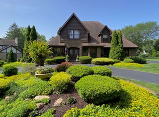 21 Winthrop New Rd, Sugar Grove, IL 60554