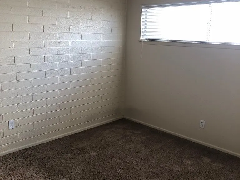 350 E Desert Inn Rd #H201 — Photo 10