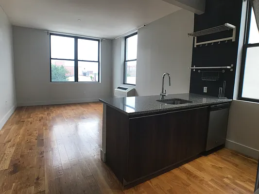 Rented by City Vista Inc | media 21