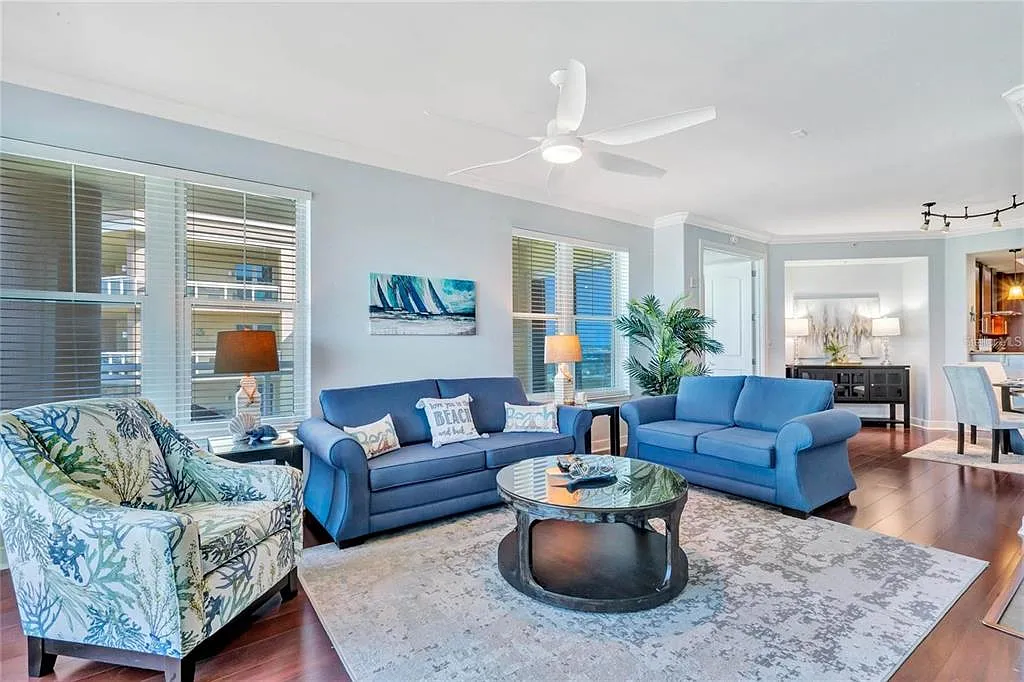 2 bed, 2.0 bath, 2097 sqft, $5,500 — Photo 3