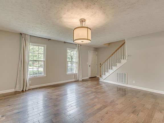 4th image of 5885 All Saints Pl